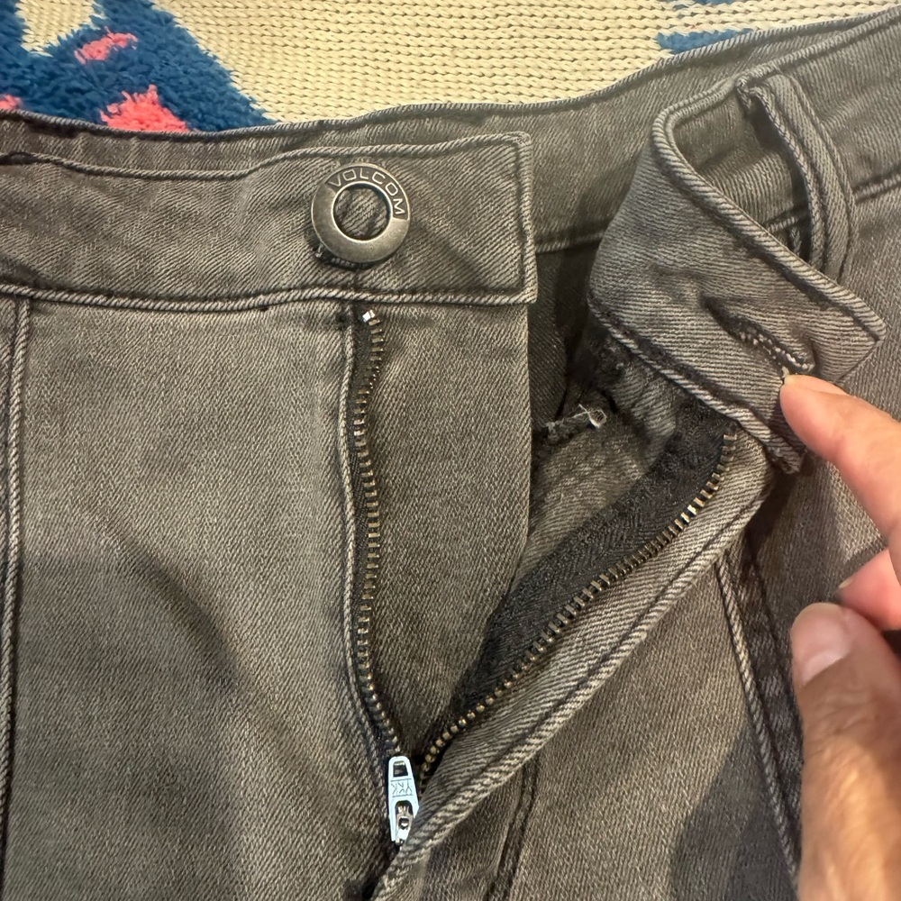 NWT Volcom Jean shorts - Picture 8 of 9